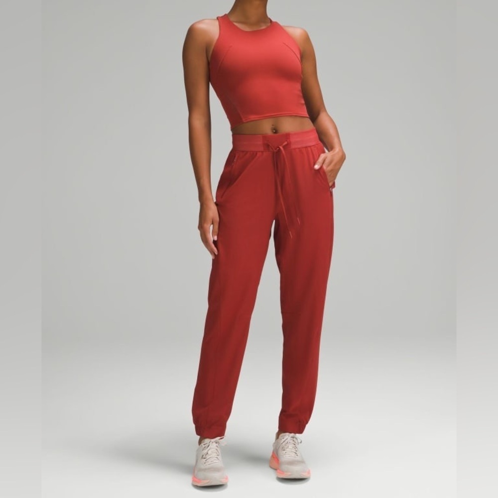 Lululemon License to Train
High-Rise Pant Terra Orange